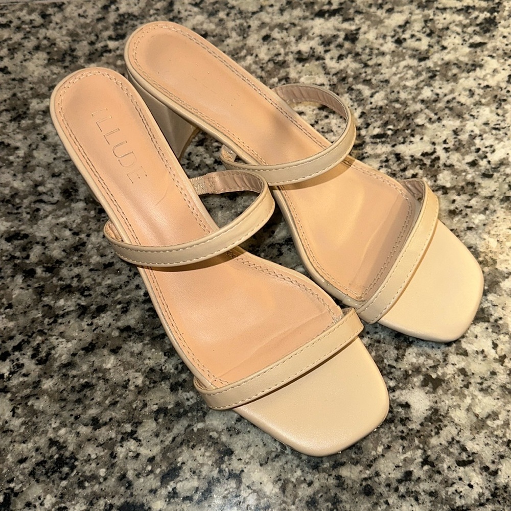 ILLUDE Nude Heel